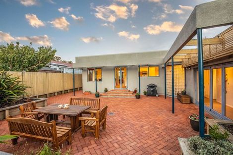 Photo of property in 5 Clifford Road, Johnsonville, Wellington, 6037