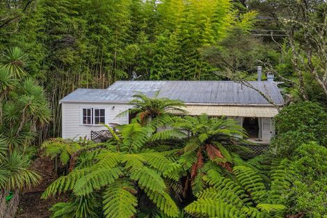 Photo of property in 332 Huia Road, Titirangi, Auckland, 0604