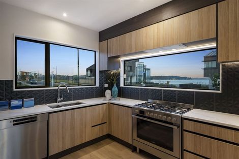 Photo of property in 17 Ocean Breeze Avenue, Hobsonville, Auckland, 0616