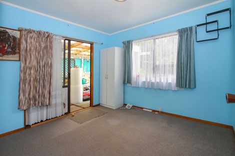 Photo of property in 22 Zingaro Place, Massey, Auckland, 0614