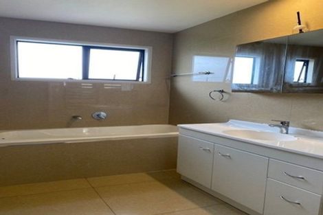 Photo of property in 2/14 Hall Avenue, Mangere, Auckland, 2022