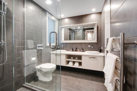 Photo of property in 31 Grand Drive, Orewa, 0931