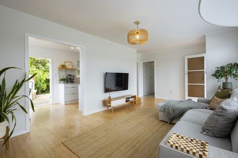 Photo of property in 8 Brennan Avenue, Te Atatu Peninsula, Auckland, 0610