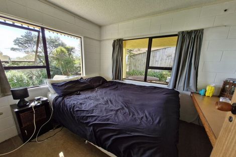 Photo of property in 4 Mayall Avenue, Beach Haven, Auckland, 0626