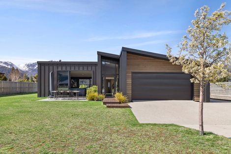 Photo of property in 17 Dingle Street, Lake Hawea, 9382