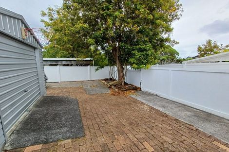 Photo of property in 29 Rosier Road, Glen Eden, Auckland, 0602