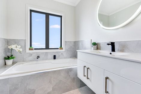 Photo of property in 8 Kaaka Street, Cambridge, 3434