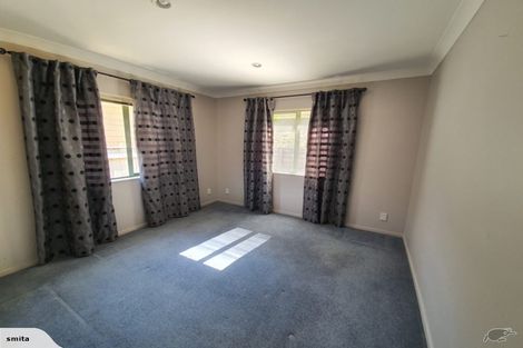 Photo of property in 18 Chippenham Grove, Churton Park, Wellington, 6037