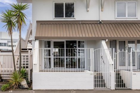 Photo of property in 241 Marine Parade, Napier South, Napier, 4110