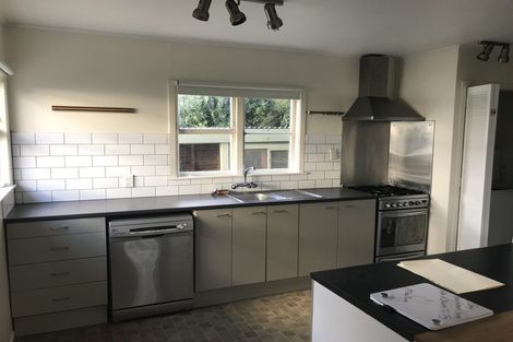 Photo of property in 41 Hungerford Road, Lyall Bay, Wellington, 6022