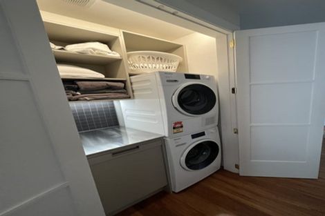 Photo of property in Inverleith Apartments, 306u3 Oriental Parade, Oriental Bay, Wellington, 6011
