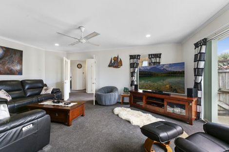 Photo of property in 687 Gloucester Road, Papamoa Beach, Papamoa, 3118