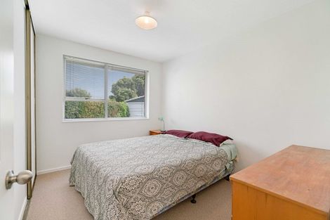 Photo of property in 34 Oakley Crescent, Hornby, Christchurch, 8042