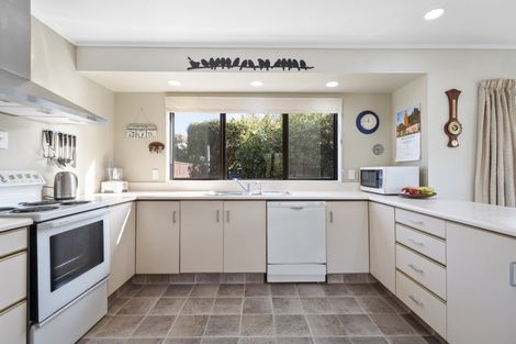 Photo of property in 3 Hau Whiti Place, Kimbolton, 4774