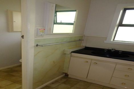 Photo of property in 129 Rathgar Road, Henderson, Auckland, 0610