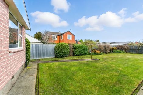 Photo of property in 70 Daniels Road, Redwood, Christchurch, 8051
