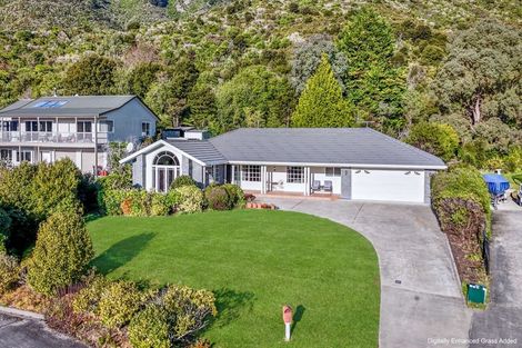 Photo of property in 22 Rimu Terrace, Waikawa, Picton, 7220