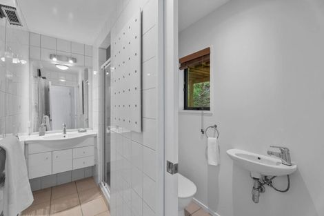 Photo of property in Arno Apartment, 6/8 Mckerrow Place, Sunshine Bay, Queenstown, 9300