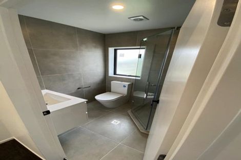 Photo of property in 2/143 Portage Road, New Lynn, Auckland, 0600