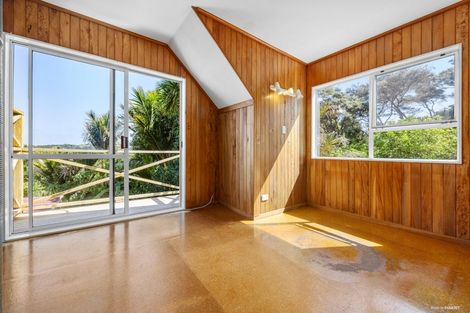 Photo of property in 35 Clinton Road, Tawharanui Peninsula, Matakana, 0986