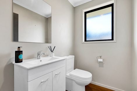 Photo of property in 7 Tawa Street, Inglewood, 4330