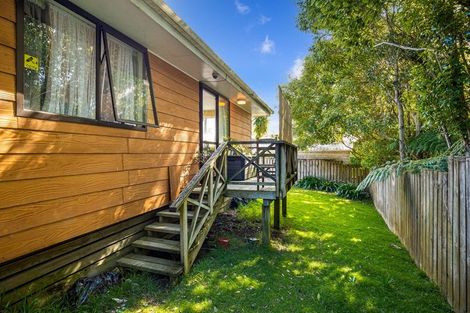 Photo of property in 64 Meadowvale Rise, Titirangi, Auckland, 0604