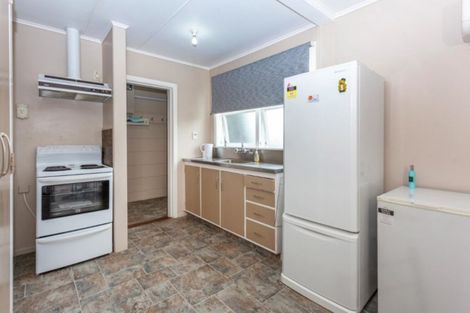 Photo of property in 136 Kiwi Road, Whangamata, 3620