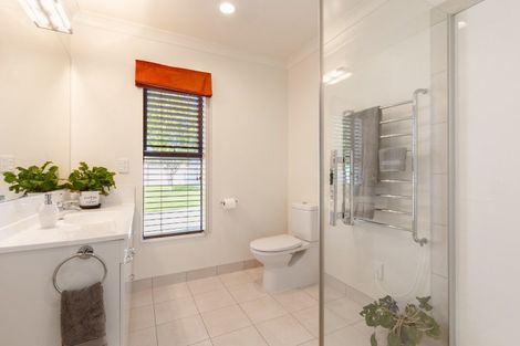 Photo of property in 177 Mazengarb Road, Paraparaumu, 5032