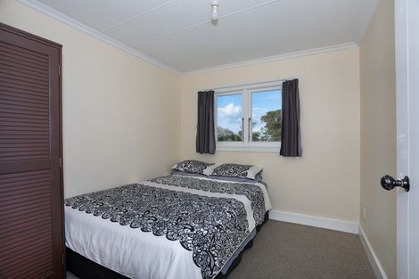 Photo of property in 1 Frood Street, Bulls, 4818