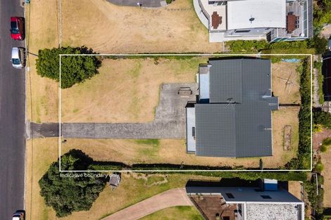 Photo of property in 26 Shaw Road, Waihi Beach, 3611
