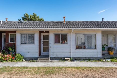 Photo of property in 10f6 Petherick Crescent, Johnsonville, Wellington, 6037