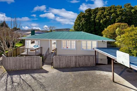 Photo of property in 7 Vera Road, Te Atatu South, Auckland, 0610