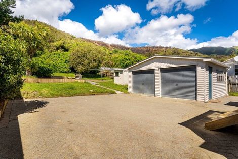 Photo of property in 200 Waddington Drive, Naenae, Lower Hutt, 5011
