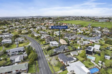 Photo of property in 30 The Boulevard, Sunnyhills, Auckland, 2010