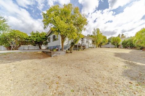 Photo of property in 18 Leeton Drive, Waipukurau, 4200