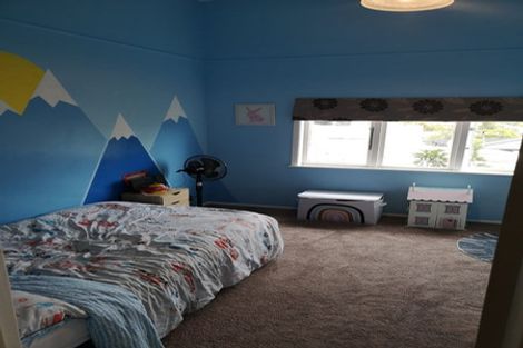 Photo of property in 43 Pleasant Road, Glen Eden, Auckland, 0602