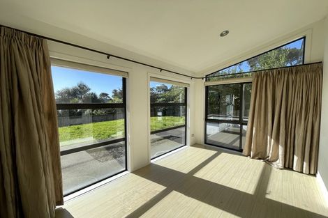Photo of property in 114 Kittiwake Drive, Schnapper Rock, Auckland, 0632