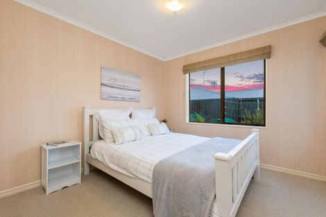 Photo of property in 24 Manor Park Drive, Pyes Pa, Tauranga, 3112