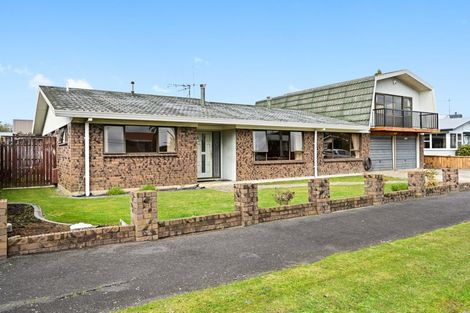 Photo of property in 14 Colstone Street, Glenview, Hamilton, 3206