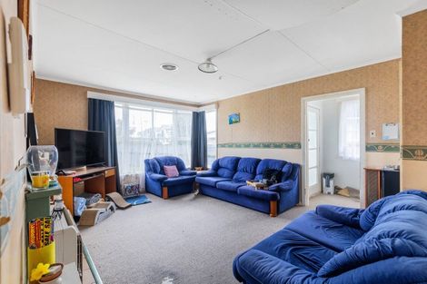 Photo of property in 31 Exeter Crescent, Takaro, Palmerston North, 4412