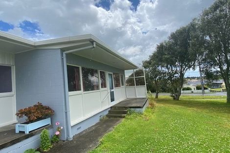 Photo of property in 18 Kent Street, Waiuku, 2123