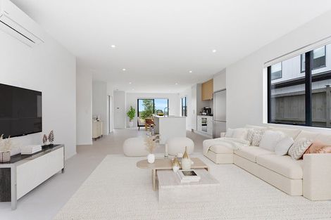 Photo of property in 29 Parkmore Drive, Rosehill, 2113