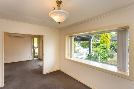 Photo of property in 208 Memorial Avenue, Burnside, Christchurch, 8053