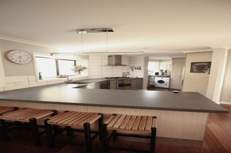 Photo of property in 17 Hawthornden Road, Avonhead, Christchurch, 8042