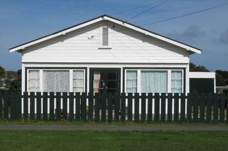 Photo of property in 11 Matai Street, Castlecliff, Whanganui, 4501
