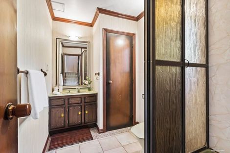 Photo of property in 11 Hebe Place, Birkenhead, Auckland, 0626