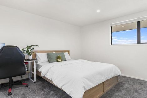 Photo of property in 2/137 View Road, Sunnyvale, Auckland, 0612