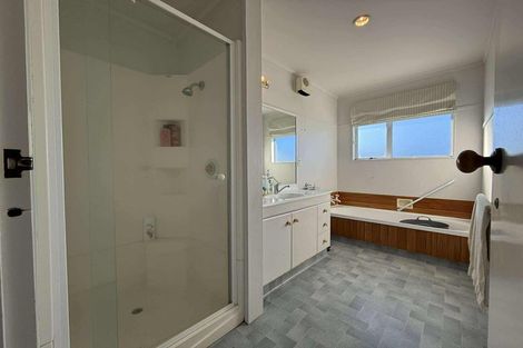 Photo of property in 11 Charleston Avenue, Boulcott, Lower Hutt, 5011
