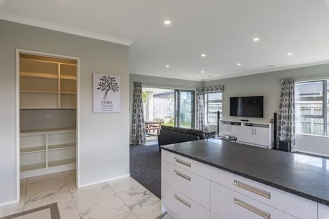 Photo of property in 16 Petrel Close, Paraparaumu Beach, Paraparaumu, 5032