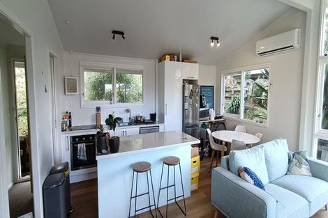 Photo of property in 12 Chartwell Drive, Crofton Downs, Wellington, 6035